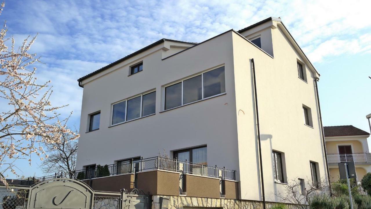Apartment Ruzmarin Porat Exterior foto